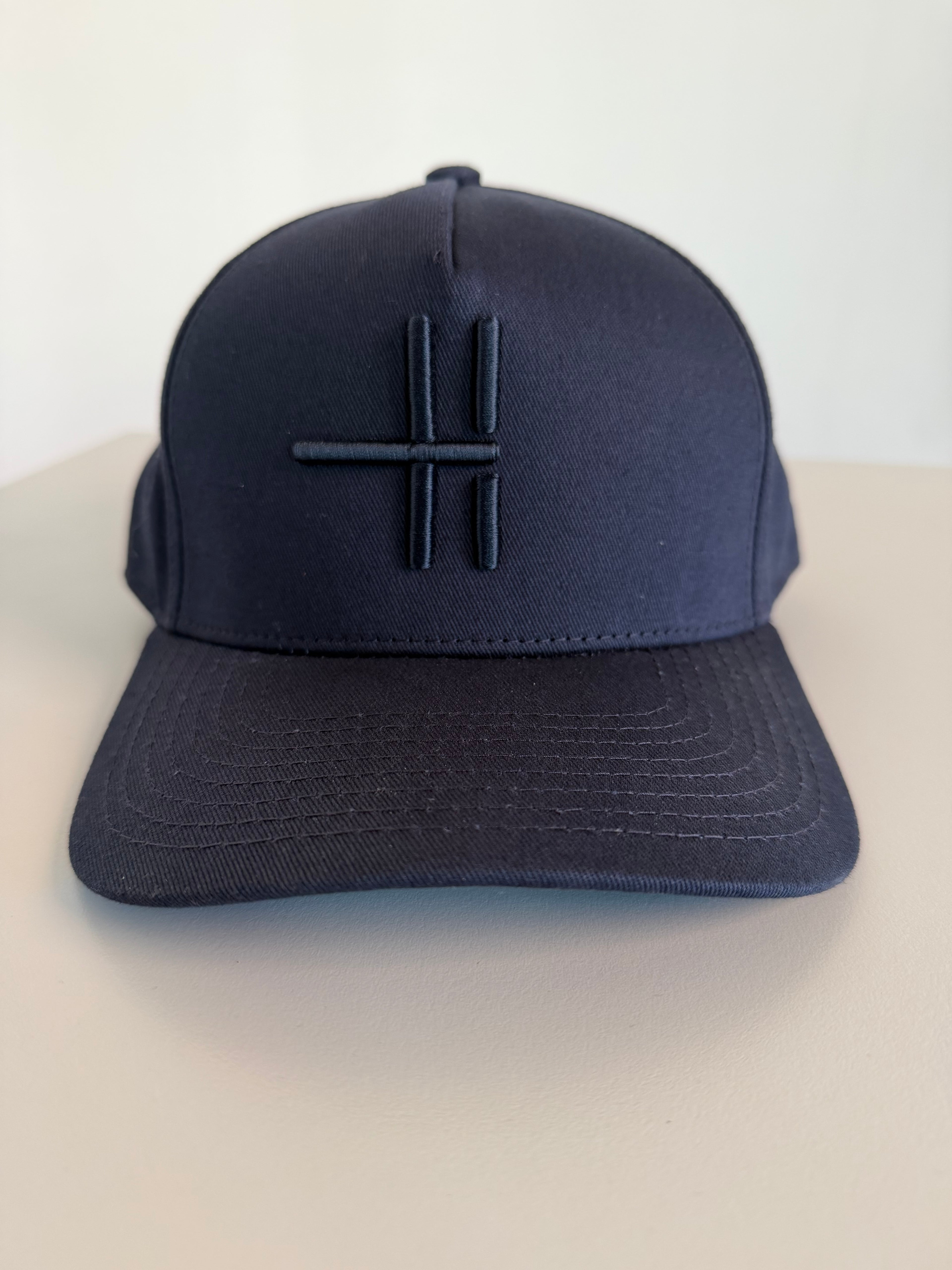 H by Skjelbred Caps blå - enhjertesak
